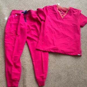 Figs Women's Pink Scrub Set